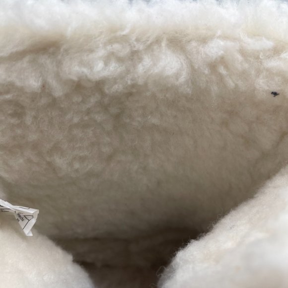 Koolaburra by UGG® | Powder Blue Aribel Short Suede Boot - Women's NWT F… - Picture 6 of 7